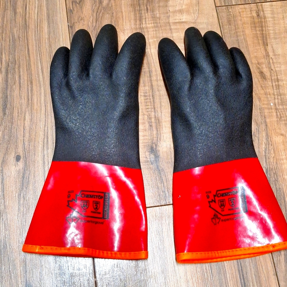 Size 9 Chemstop superior glove